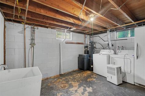 321 Rose Avenue Swisher IA 52338