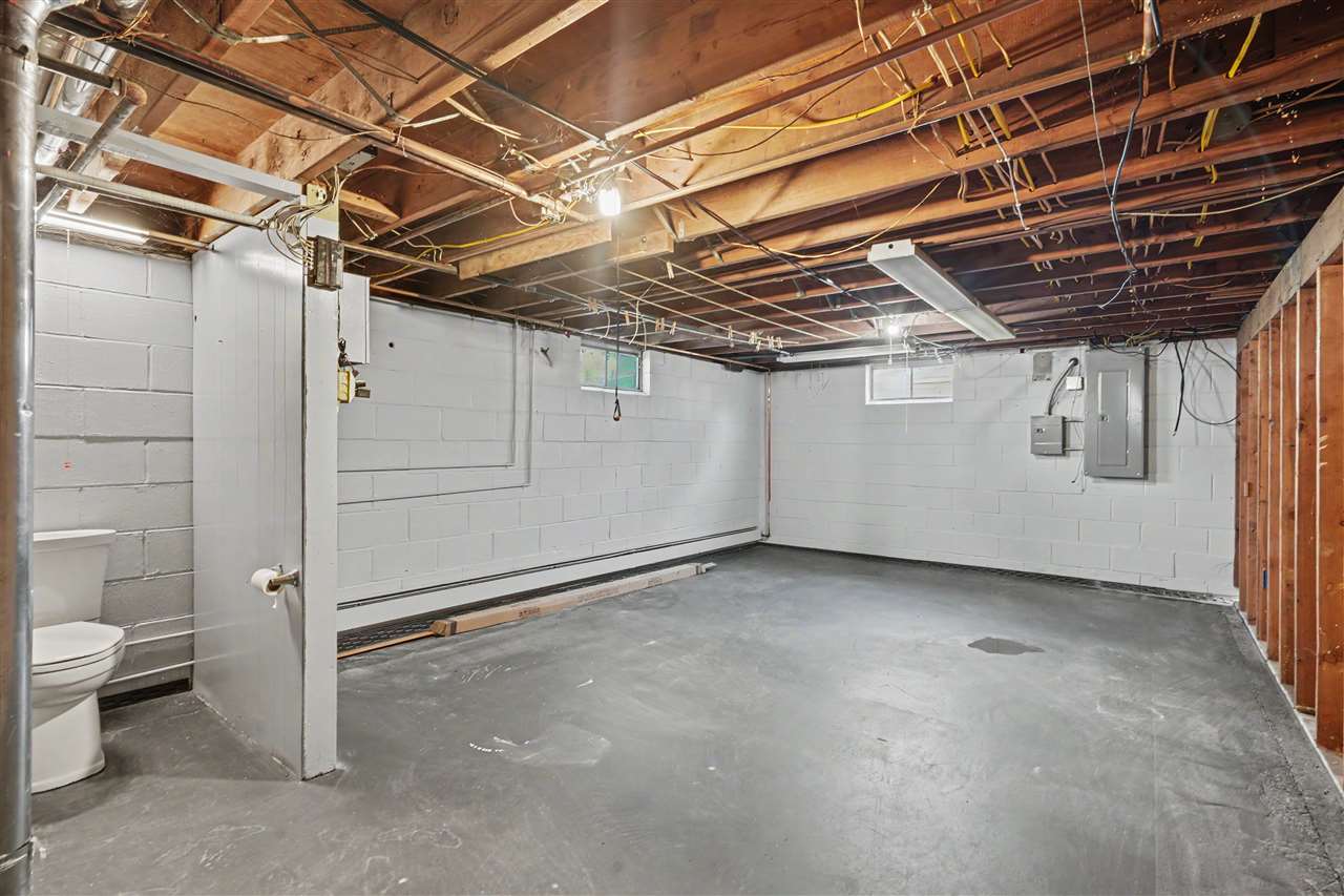 321 Rose Avenue Swisher IA 52338
