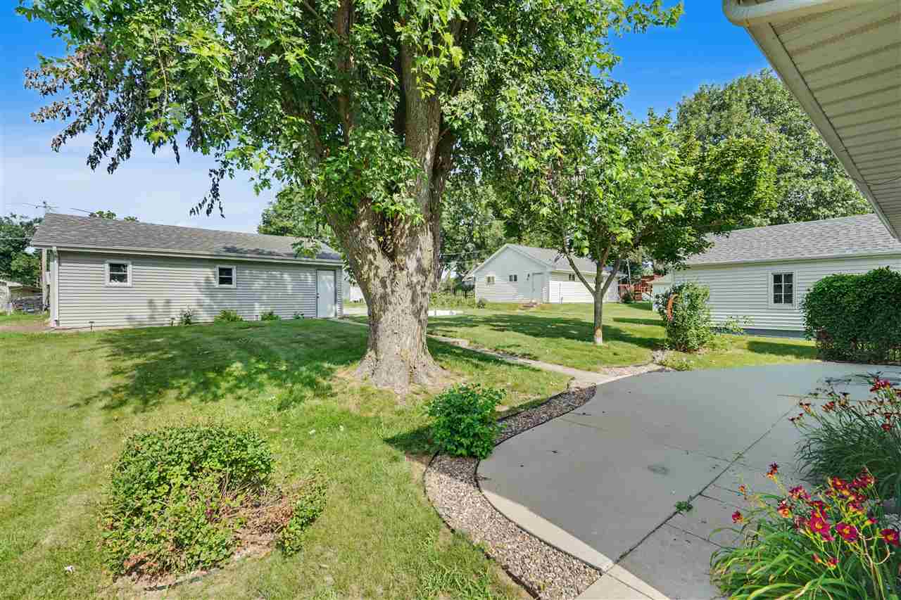 321 Rose Avenue Swisher IA 52338