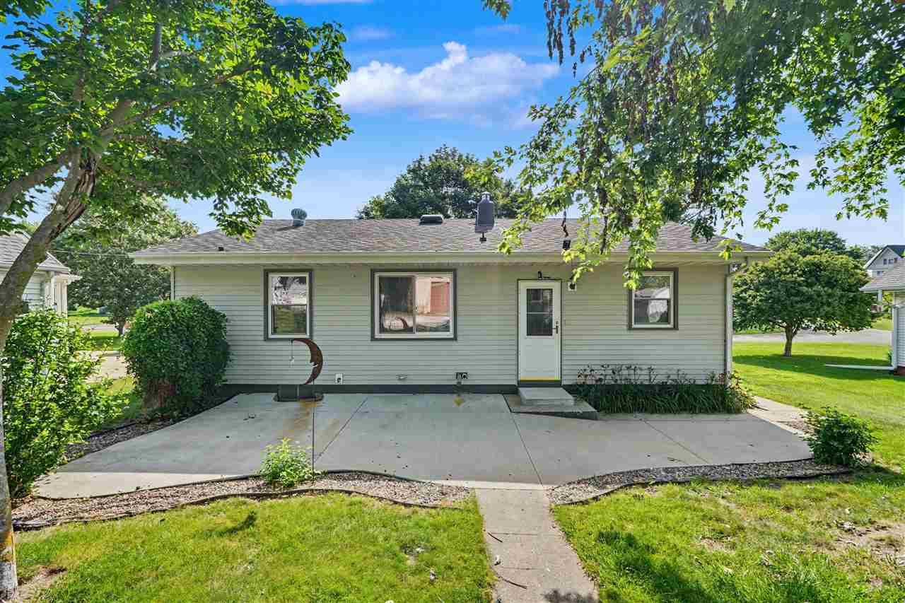 321 Rose Avenue Swisher IA 52338