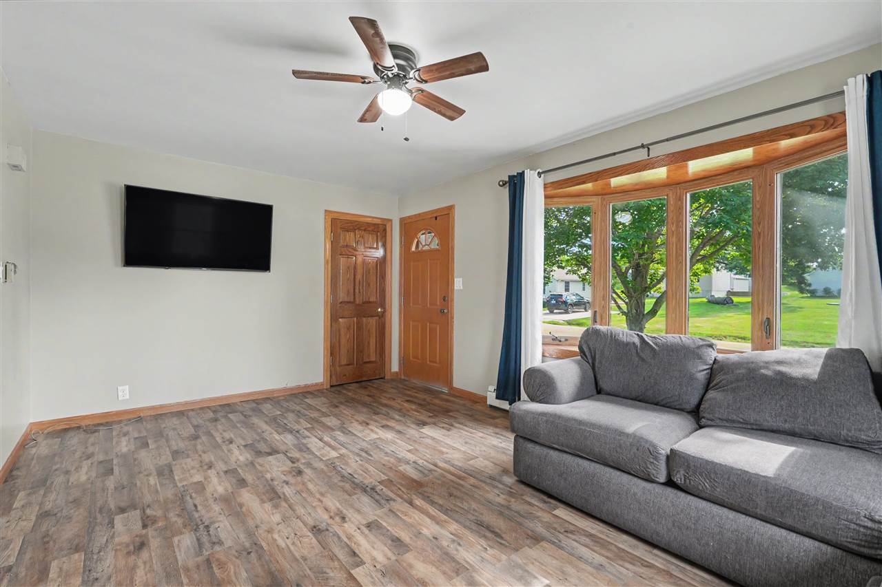 321 Rose Avenue Swisher IA 52338