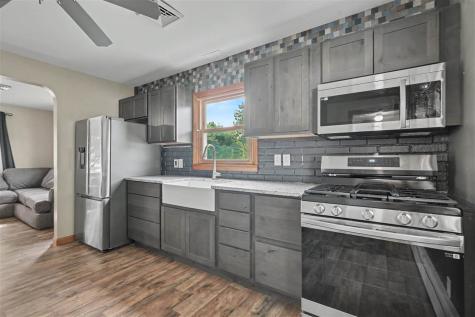 321 Rose Avenue Swisher IA 52338