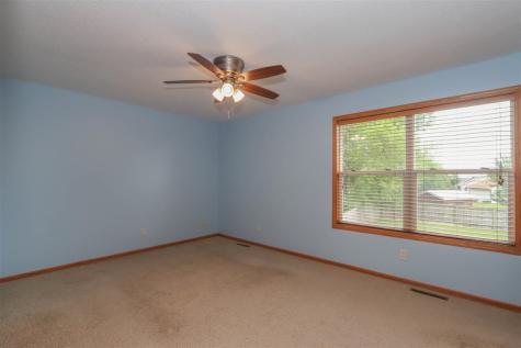 1917 Lakeside Drive Iowa City IA 52240