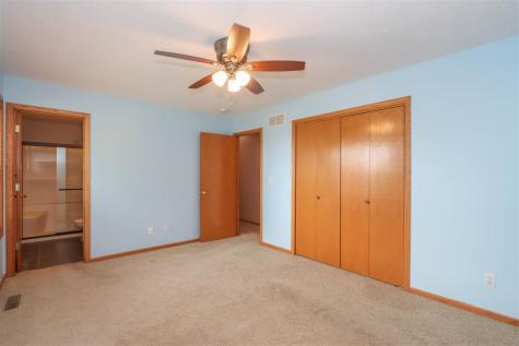 1917 Lakeside Drive Iowa City IA 52240
