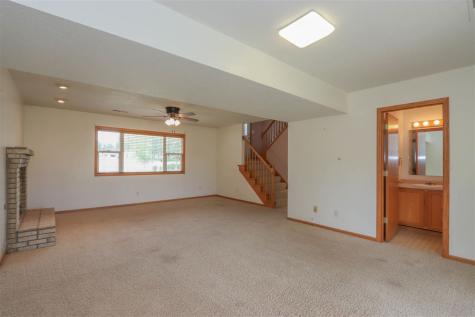 1917 Lakeside Drive Iowa City IA 52240
