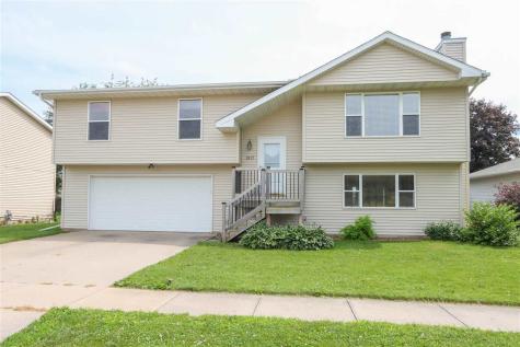 1917 Lakeside Drive Iowa City IA 52240