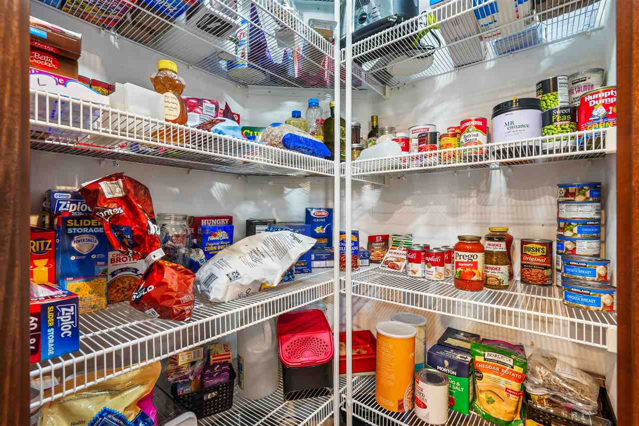 909 Aster Court Fairfax IA 52228