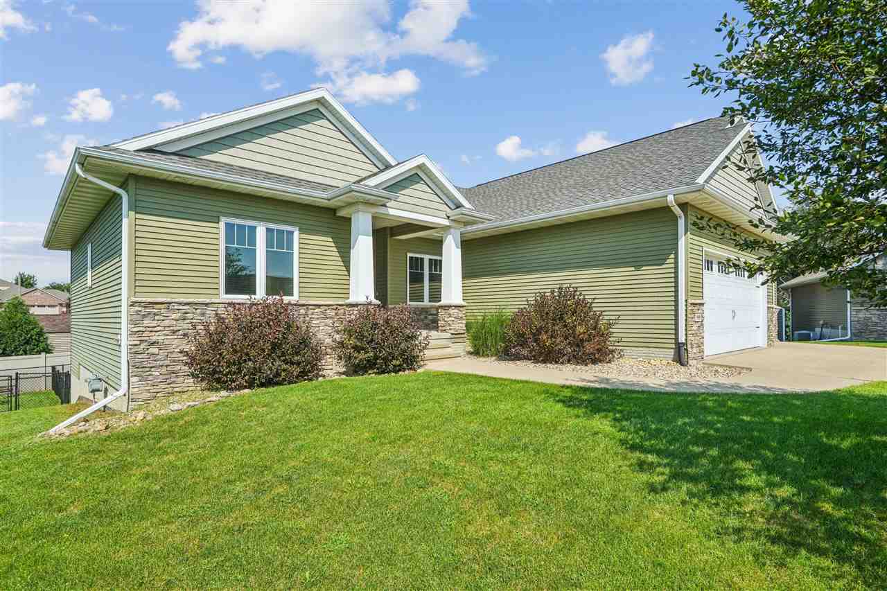 909 Aster Court Fairfax IA 52228