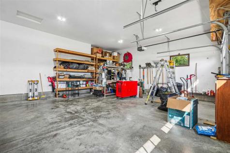 909 Aster Court Fairfax IA 52228