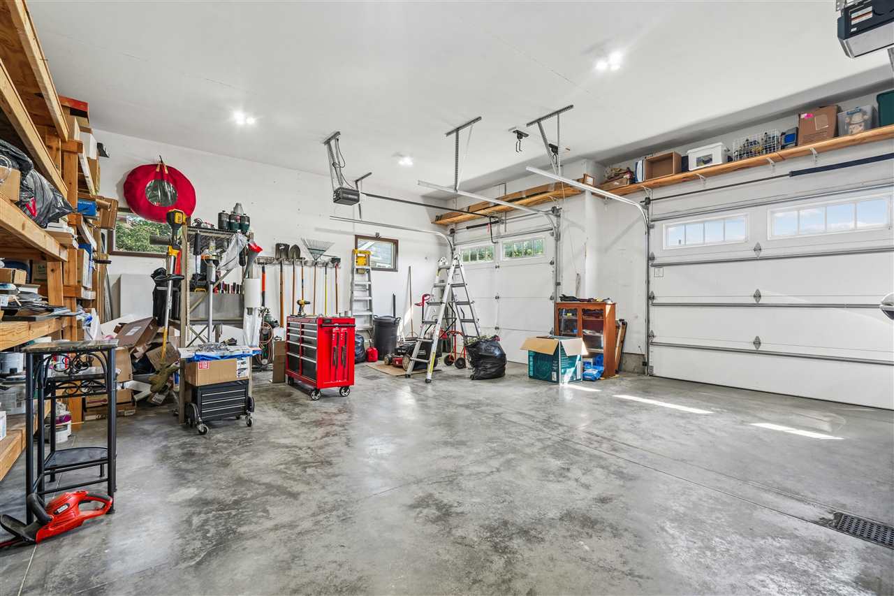 909 Aster Court Fairfax IA 52228