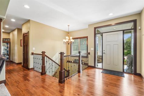909 Aster Court Fairfax IA 52228