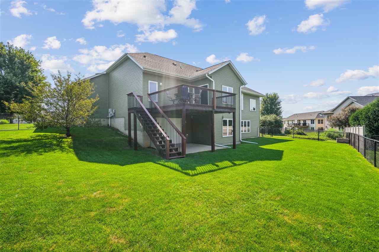 909 Aster Court Fairfax IA 52228