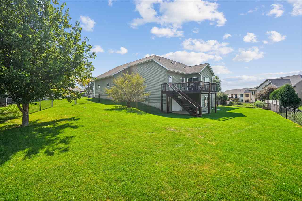 909 Aster Court Fairfax IA 52228
