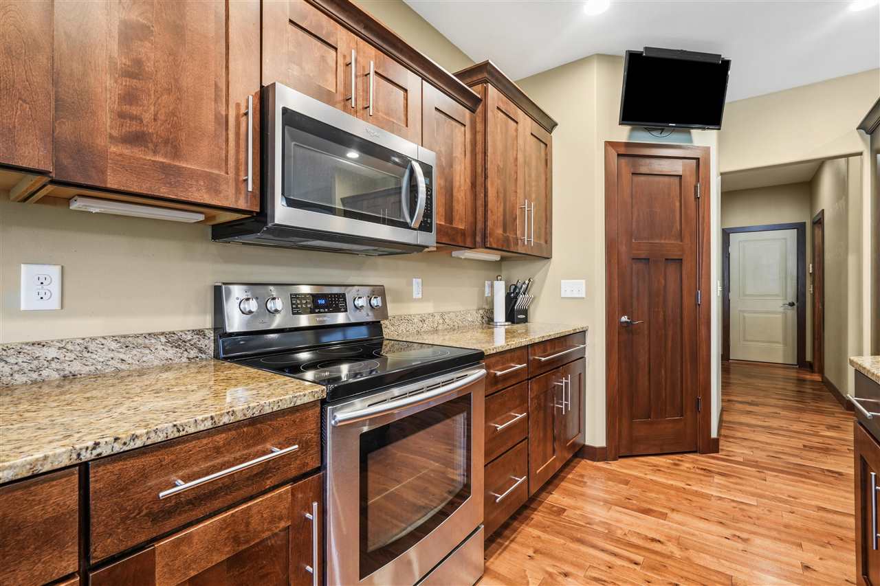 909 Aster Court Fairfax IA 52228