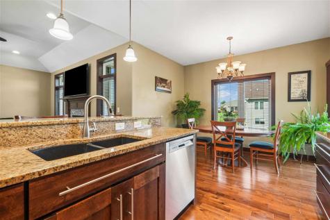 909 Aster Court Fairfax IA 52228