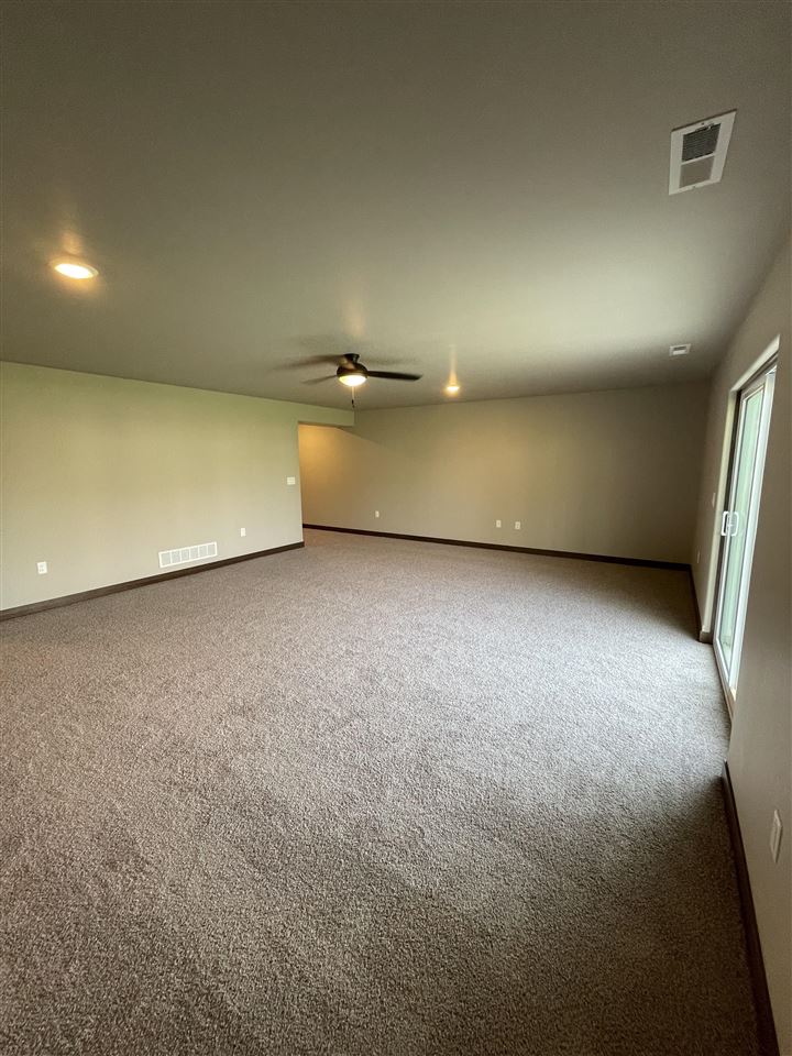 842 Armands Lane Tiffin IA 52340