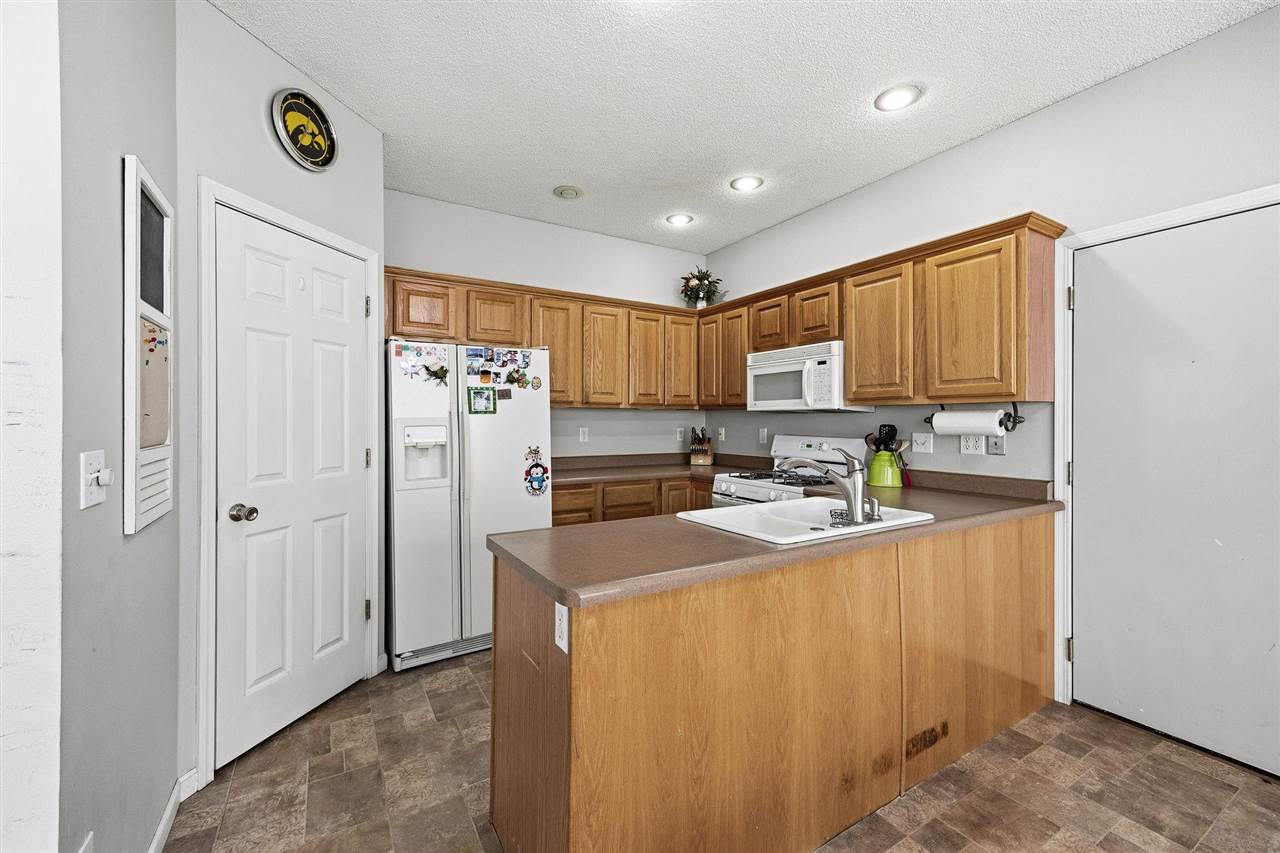 2768 Irving Avenue Iowa City IA 52246