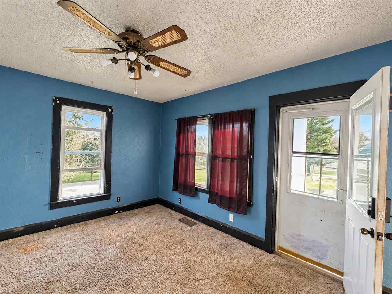 623 N Avenue C Washington IA 52353