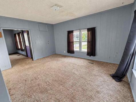 623 N Avenue C Washington IA 52353