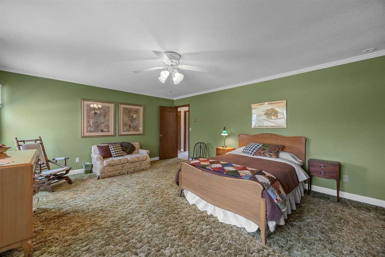 5297 Sand Road SE Iowa City IA 52240