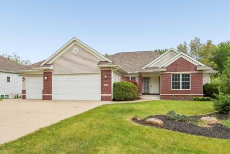 1070 Forest Edge Drive Coralville IA 52241