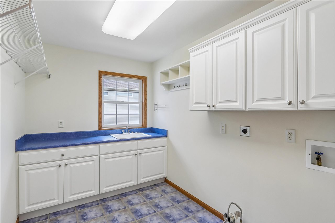 1070 Forest Edge Drive Coralville IA 52241