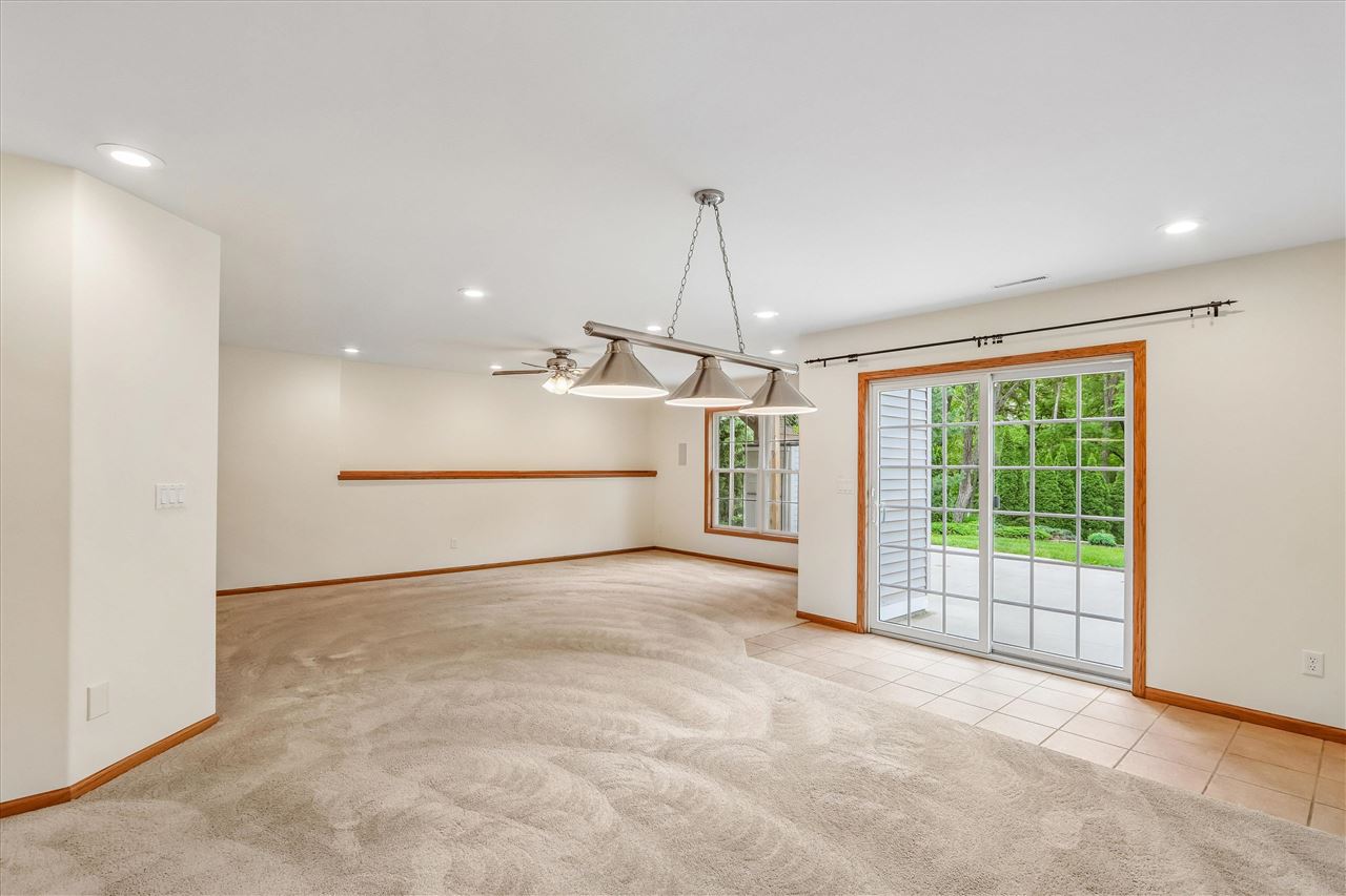 1070 Forest Edge Drive Coralville IA 52241