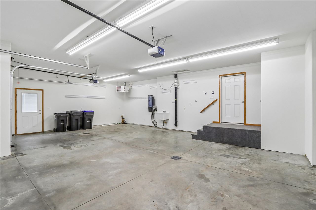 1070 Forest Edge Drive Coralville IA 52241