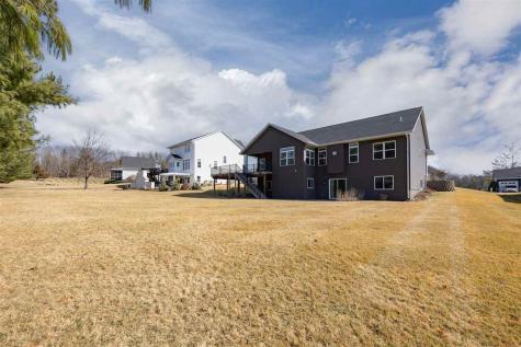 3004 Forrest Meadow Lane Hiawatha IA 52233