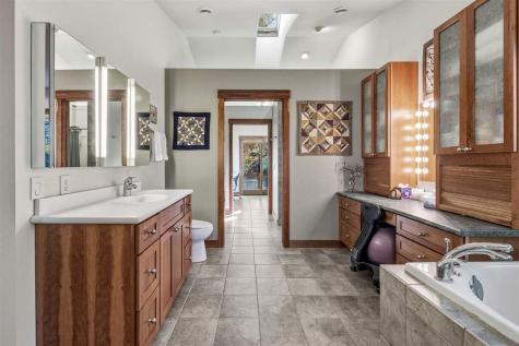 205 Koser Avenue Iowa City IA 52246