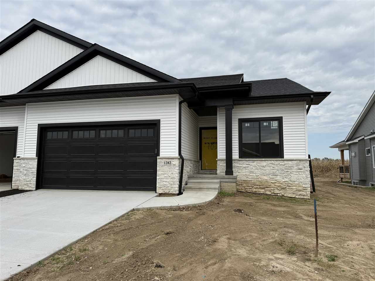 1282 Berkshire Lane North Liberty IA 52317