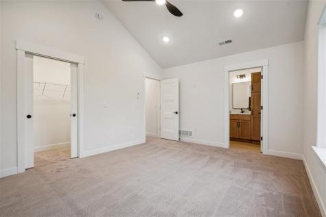 285 Ashford Place Iowa City IA 52245
