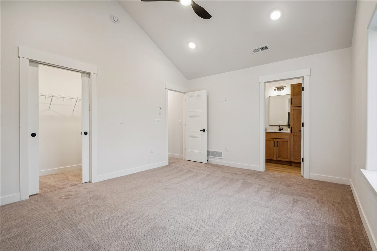 285 Ashford Place Iowa City IA 52245