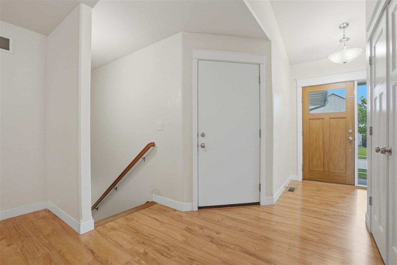 59 Whitechapel Drive Iowa City IA 52245
