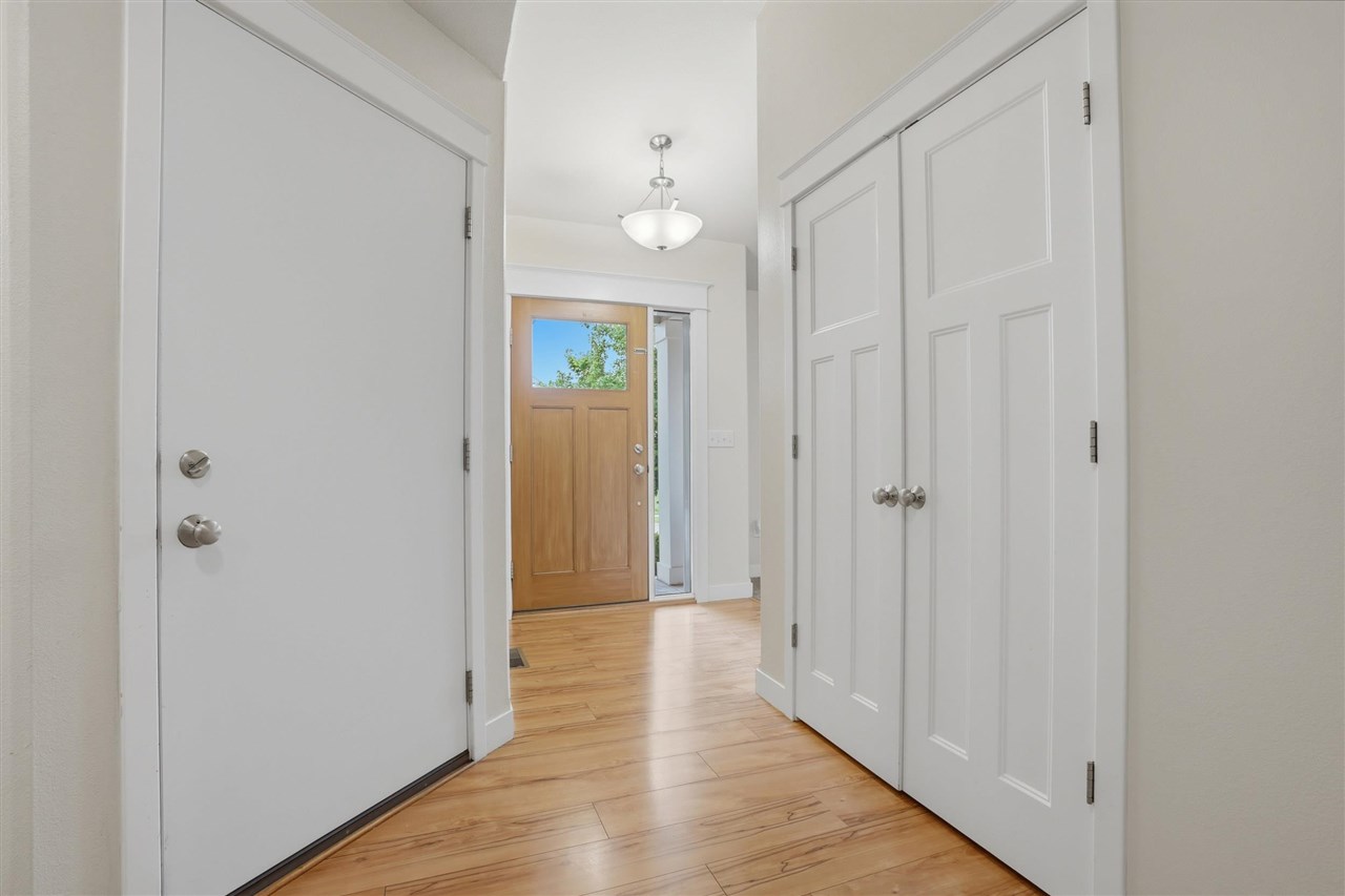 59 Whitechapel Drive Iowa City IA 52245