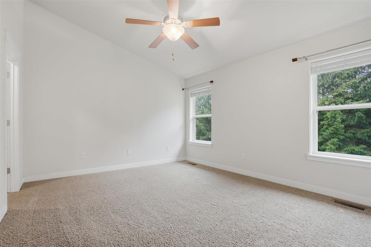 59 Whitechapel Drive Iowa City IA 52245