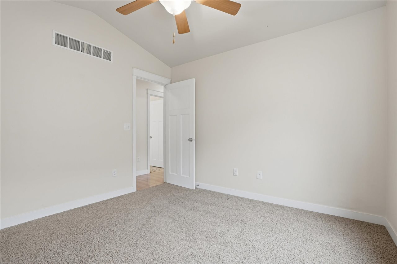59 Whitechapel Drive Iowa City IA 52245