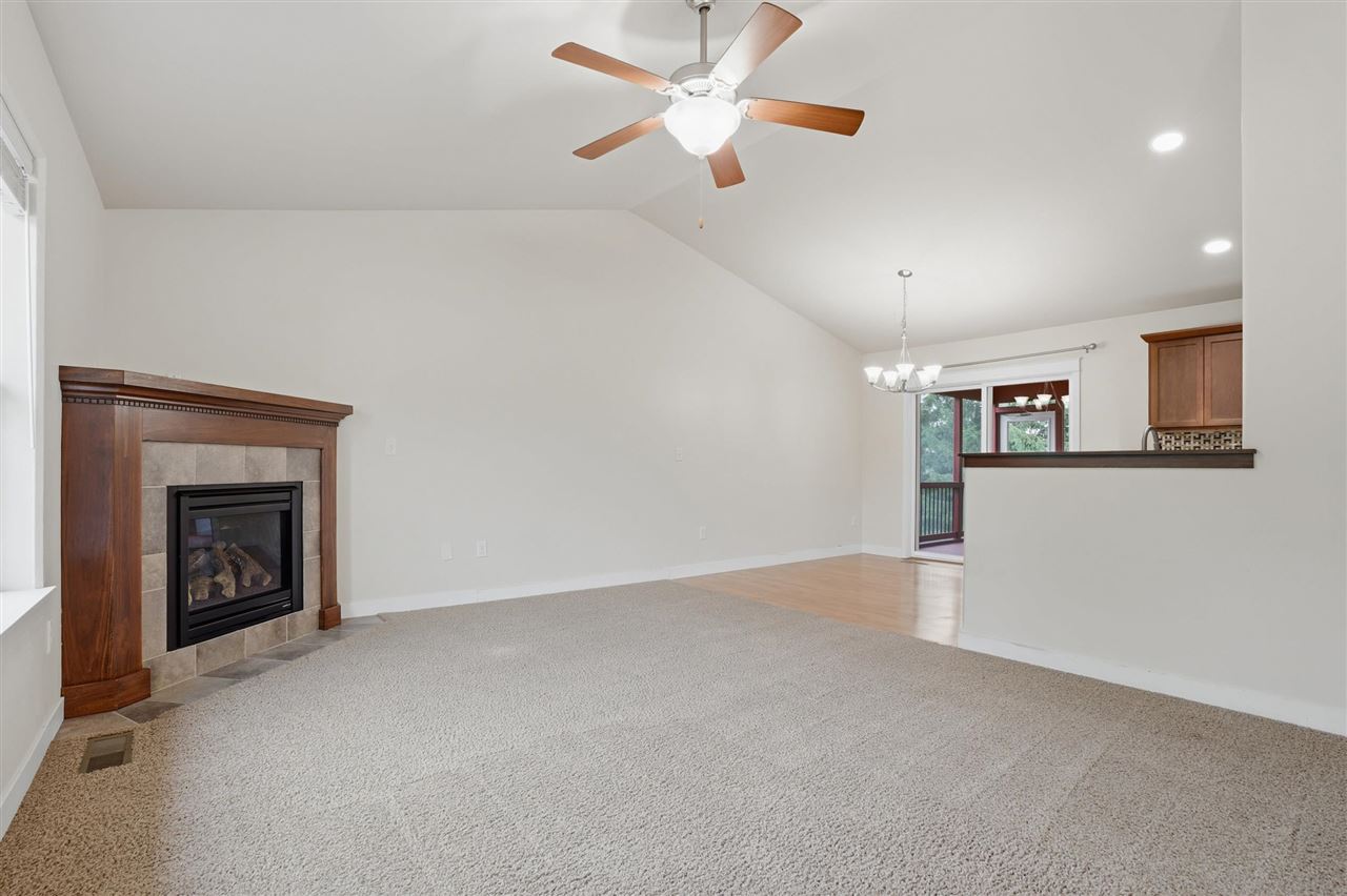 59 Whitechapel Drive Iowa City IA 52245