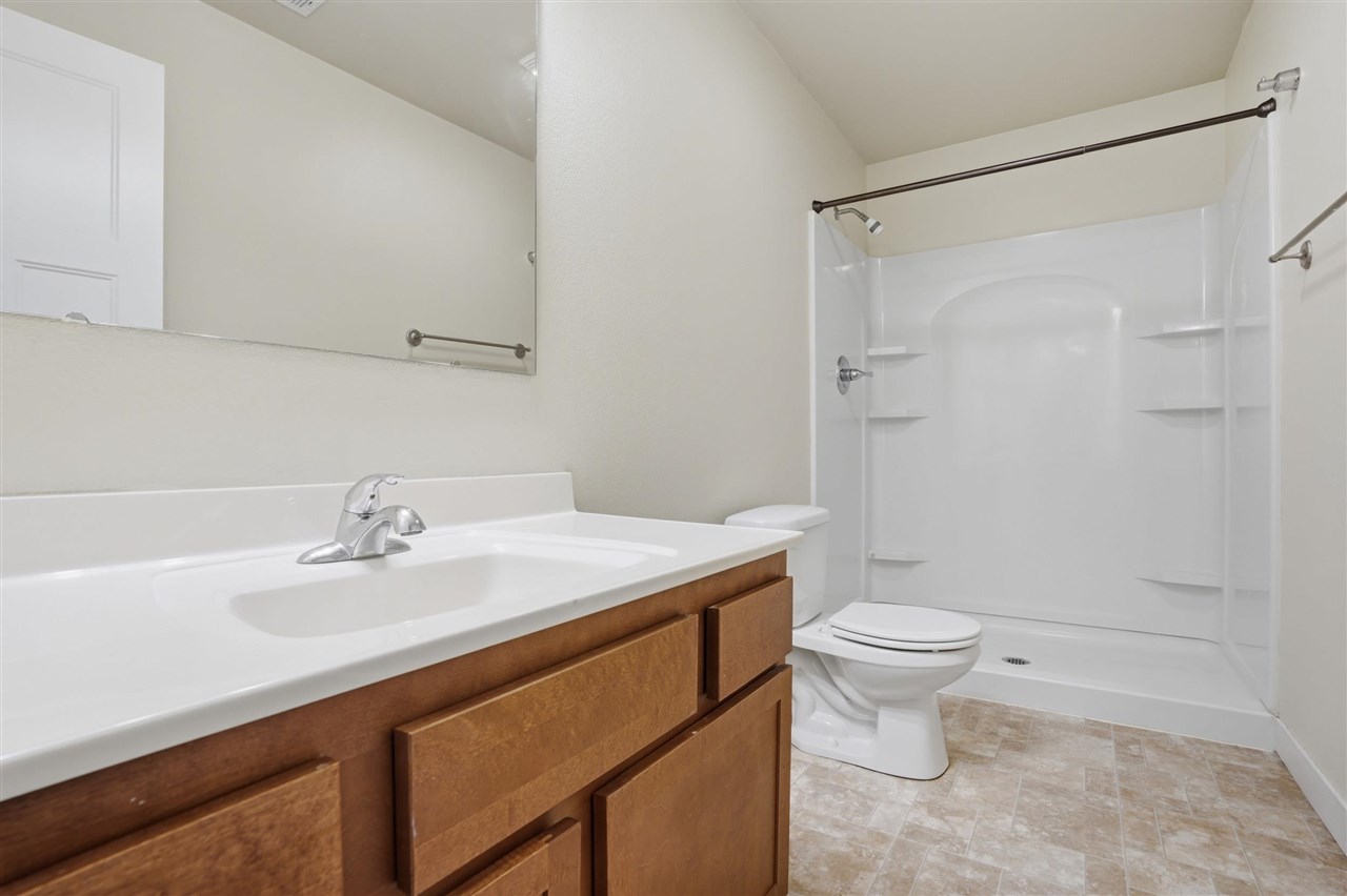 59 Whitechapel Drive Iowa City IA 52245