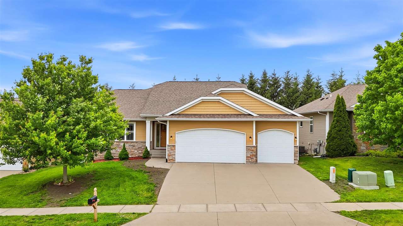 59 Whitechapel Drive Iowa City IA 52245