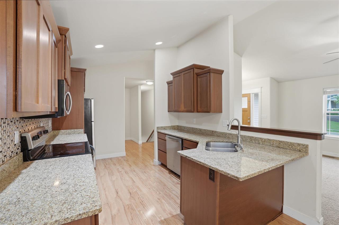 59 Whitechapel Drive Iowa City IA 52245