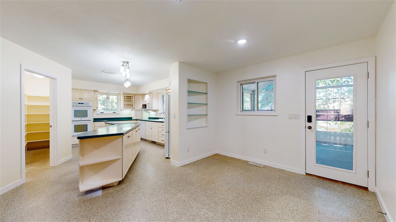 419 Elmira Street Iowa City IA 52245