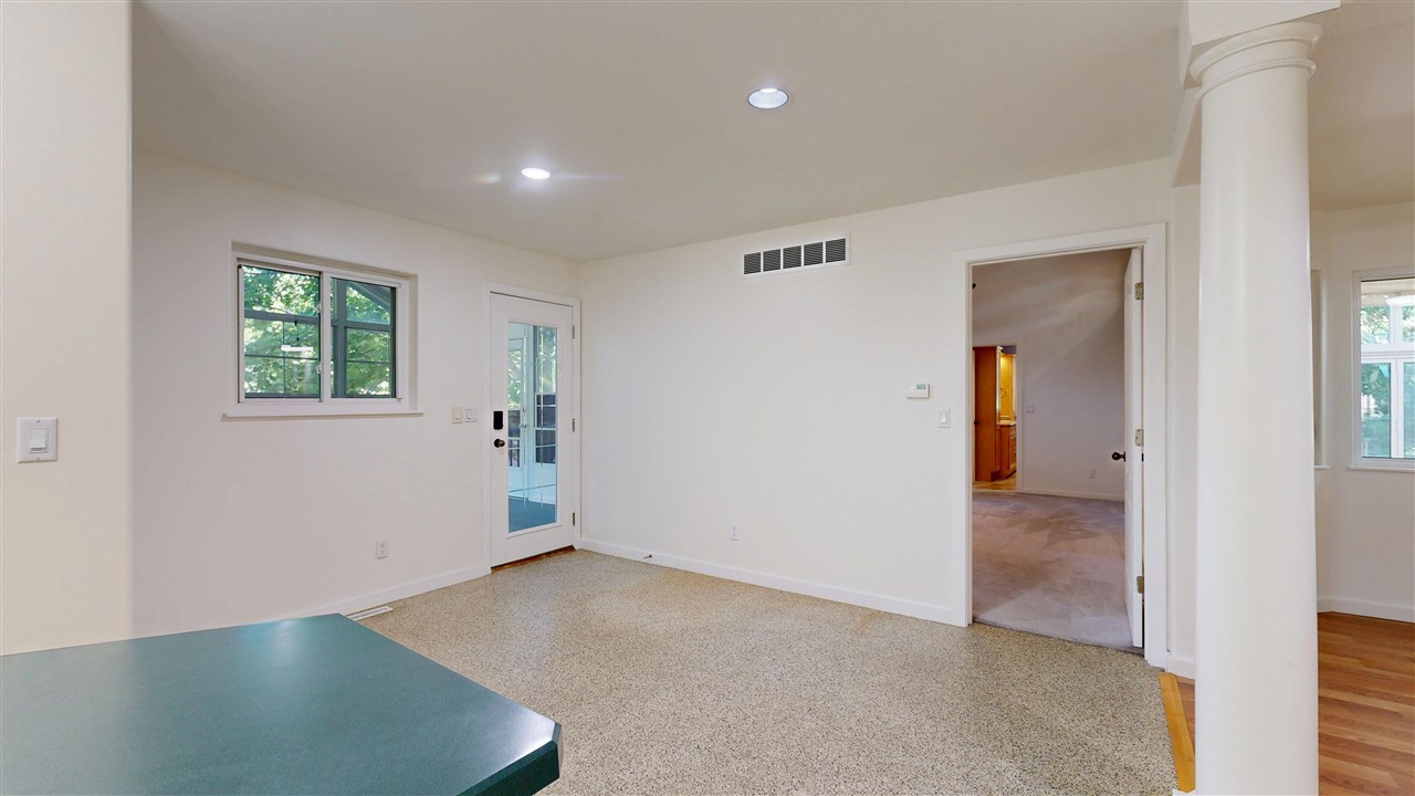 419 Elmira Street Iowa City IA 52245