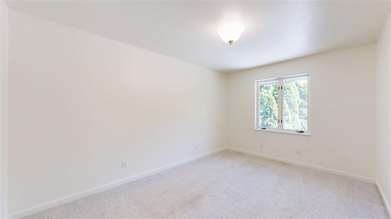419 Elmira Street Iowa City IA 52245