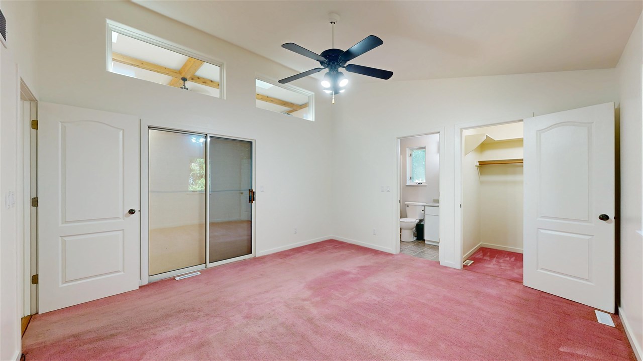419 Elmira Street Iowa City IA 52245