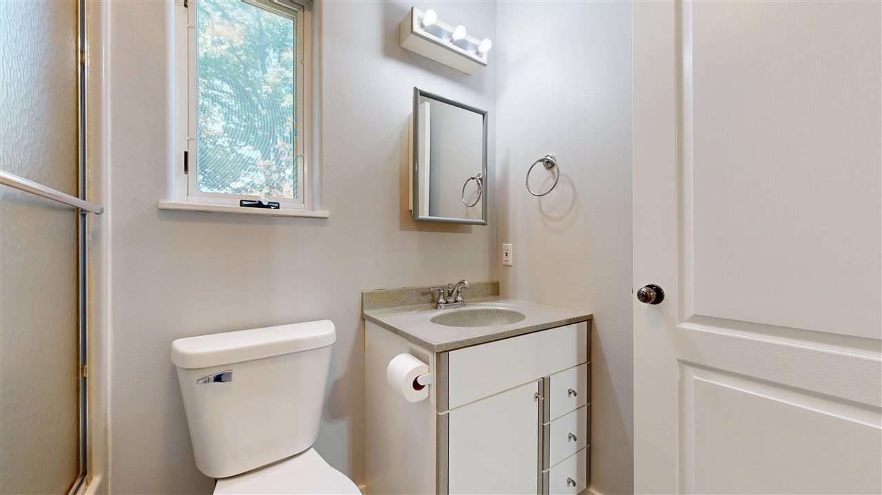 419 Elmira Street Iowa City IA 52245