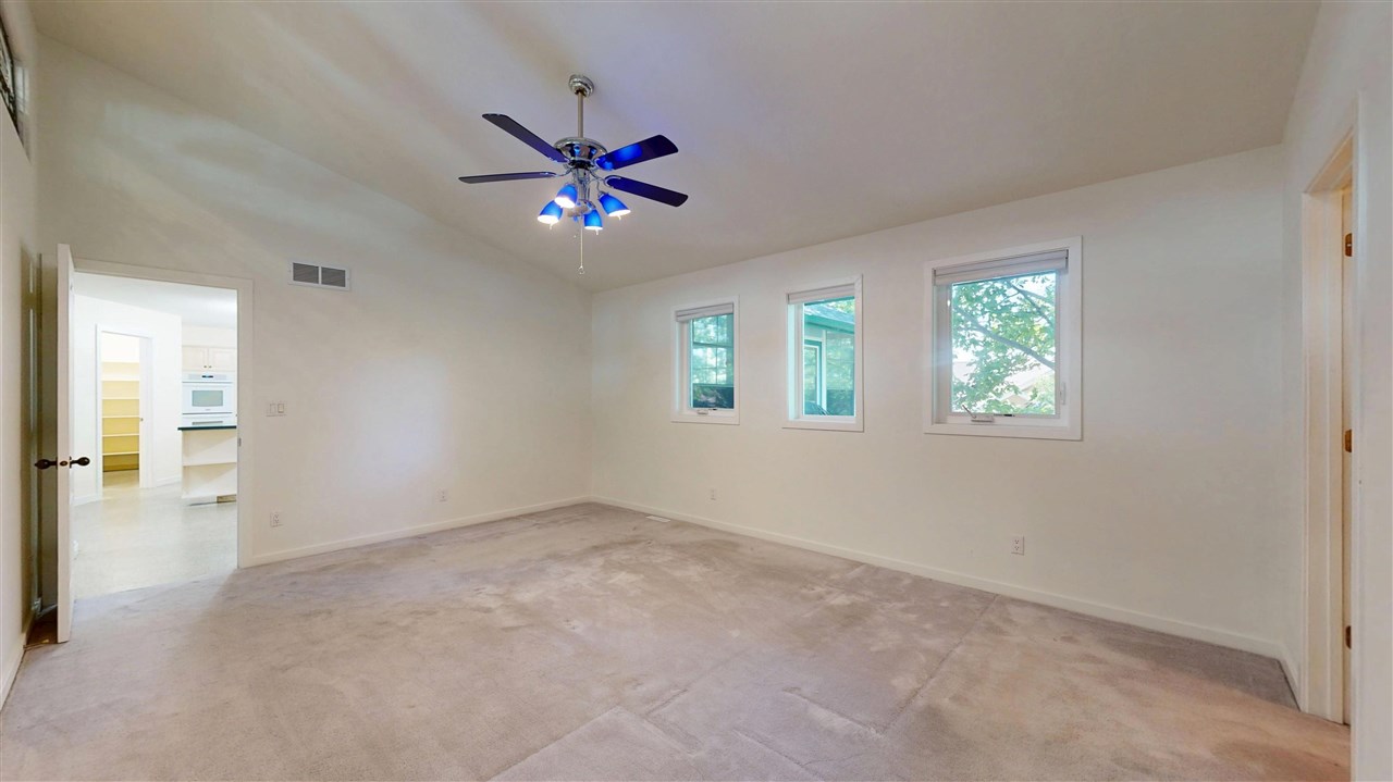 419 Elmira Street Iowa City IA 52245
