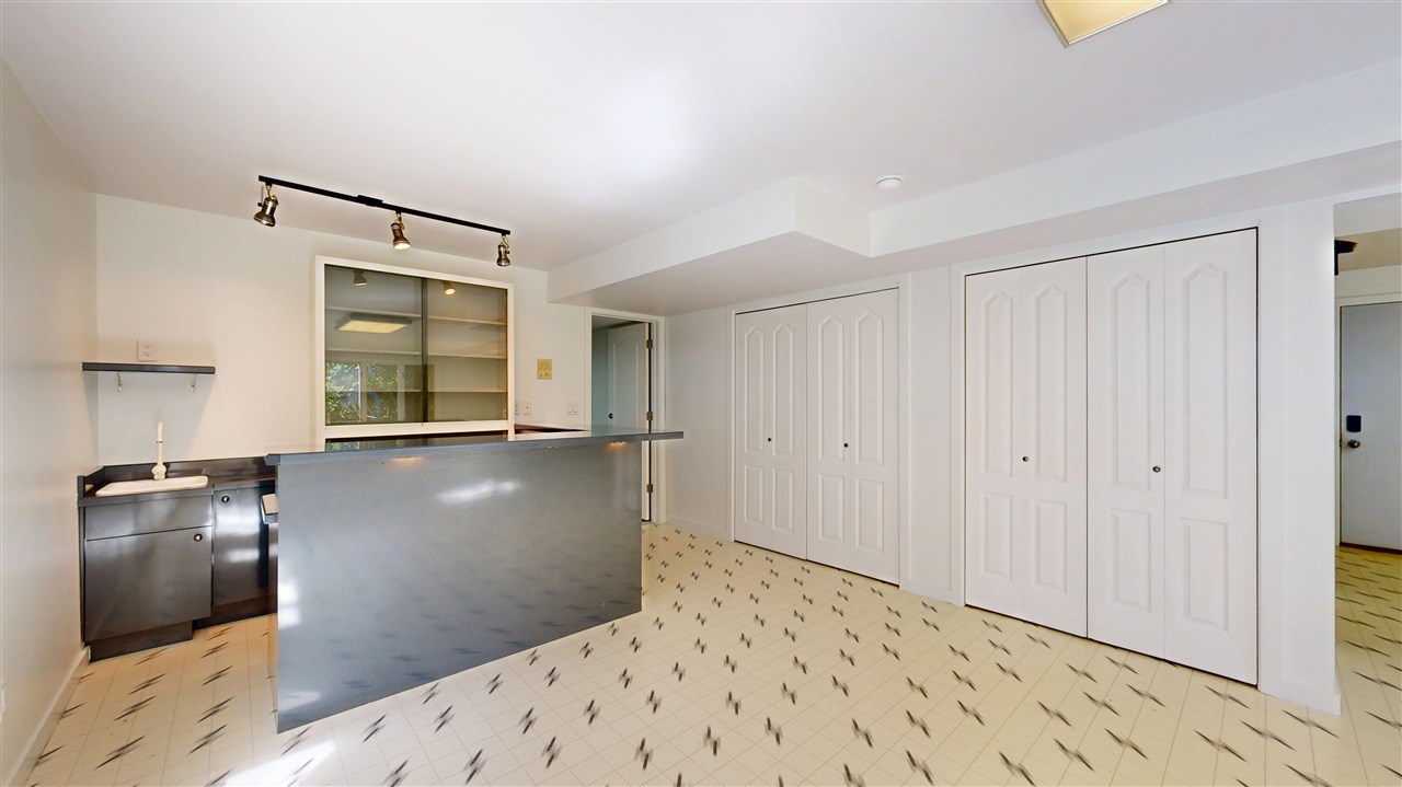 419 Elmira Street Iowa City IA 52245