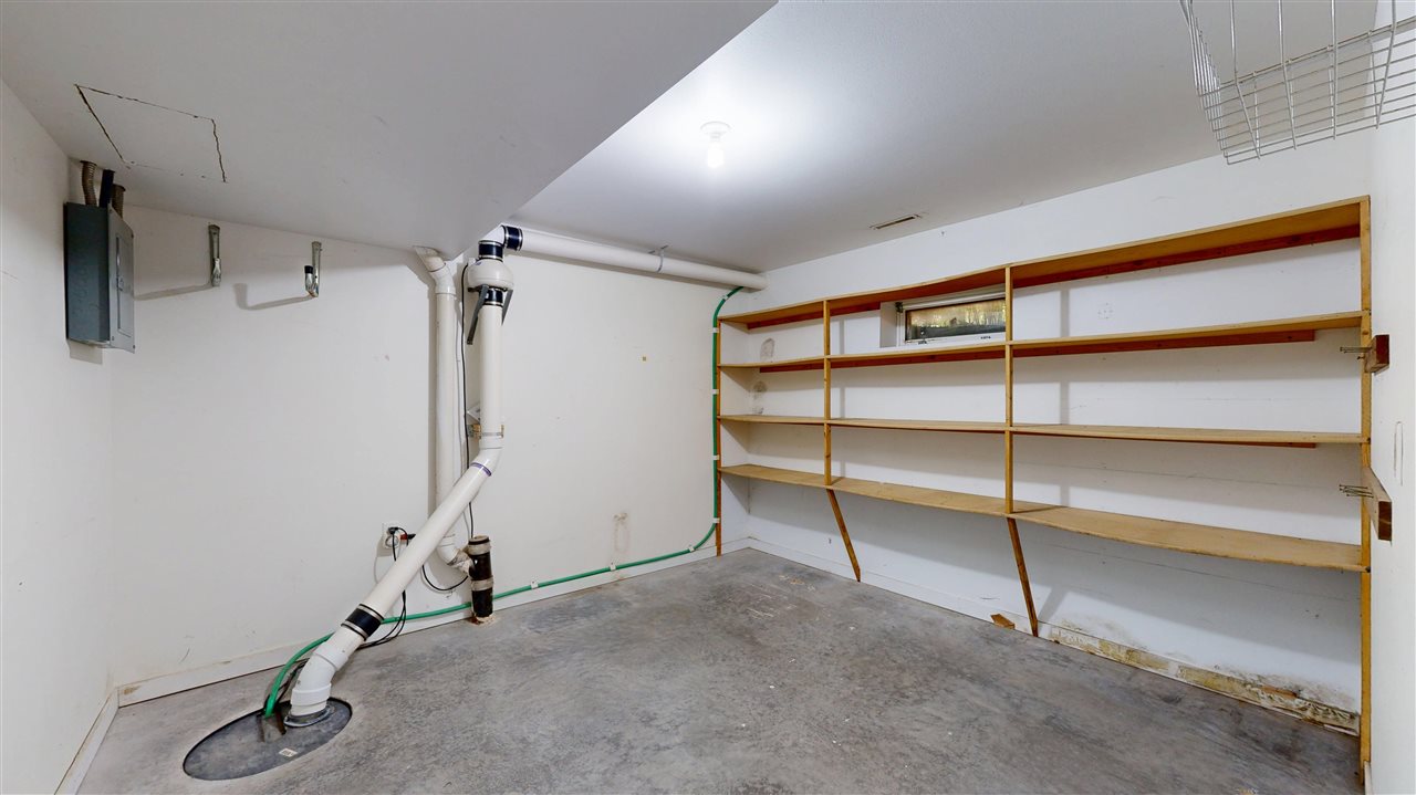 419 Elmira Street Iowa City IA 52245