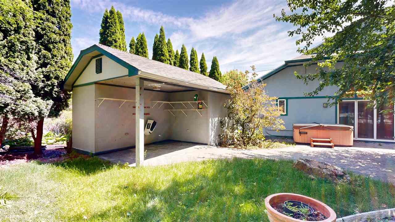 419 Elmira Street Iowa City IA 52245